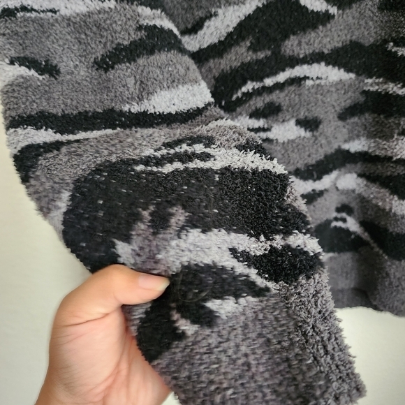 Barefoot Dreams Cozychic Seaside Camo Crewneck Knit Black Pullover Soft Comfy 2x - Picture 5 of 10